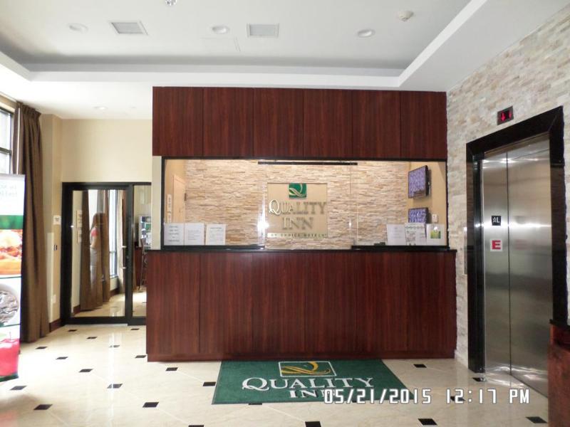 ניו יורק Quality Inn Near Sunset Park מראה חיצוני תמונה